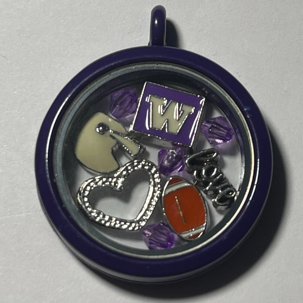 Washington Huskies NCAA Memory Charm Locket w/ 22 IN chain NEW